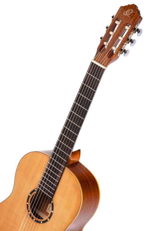 Ortega R122G, Zeder / Mahagoni